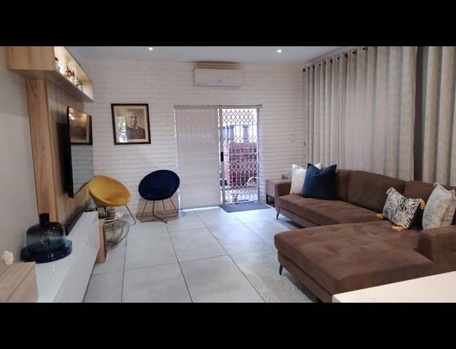 3 BEDROOM HOUSE FOR SALE IN SEA VIEW